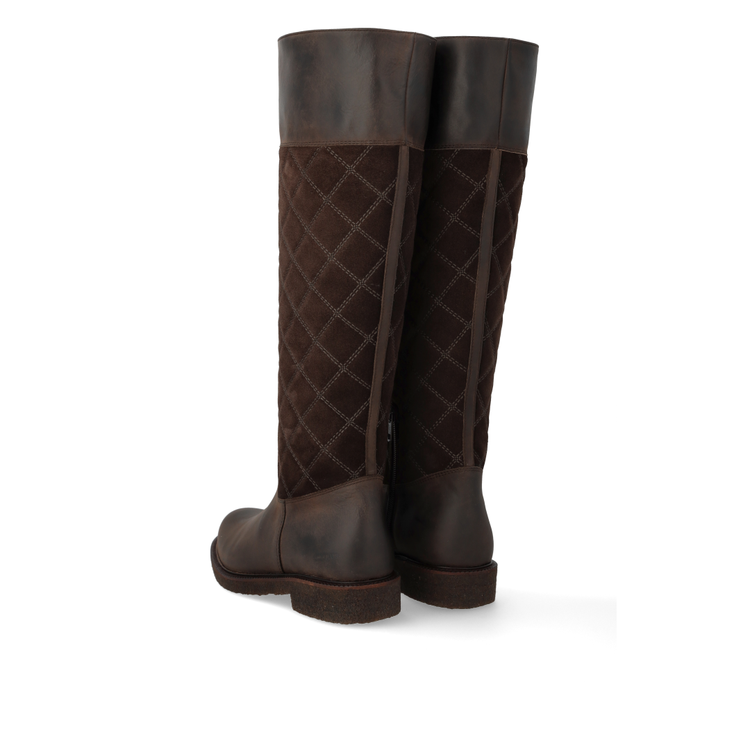 long shafted boot with quilted detail