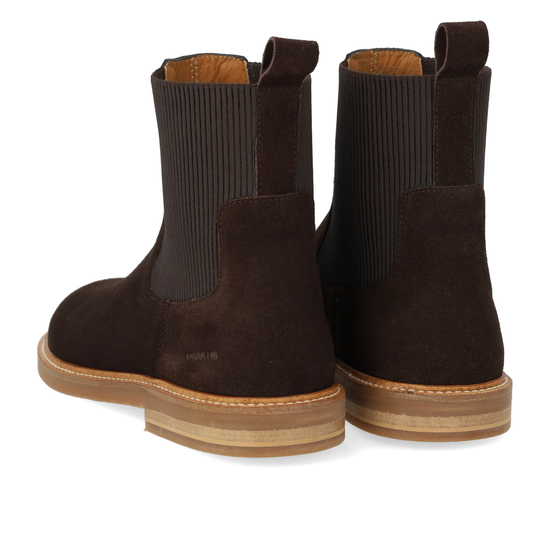 Chelsea boot with wide fit