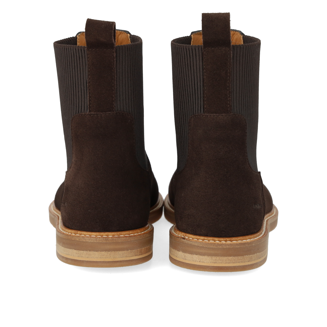 Chelsea boot with wide fit