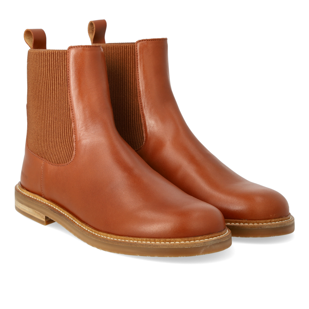 Chelsea boot with wide fit
