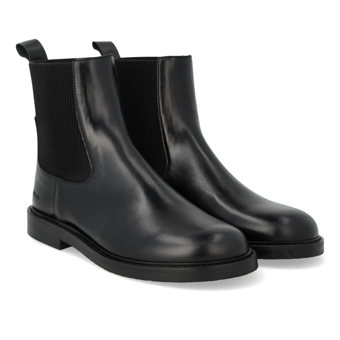 Chelsea boot with wide fit