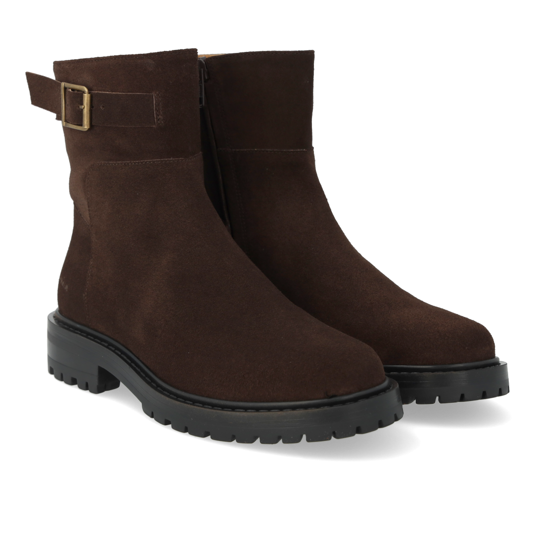 Boot with decorative buckle detail