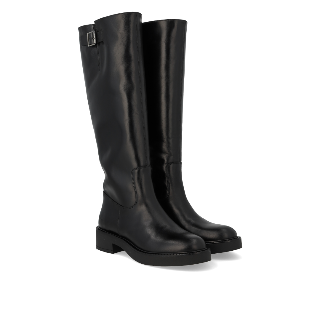 Long Shafted boot with buckle detail