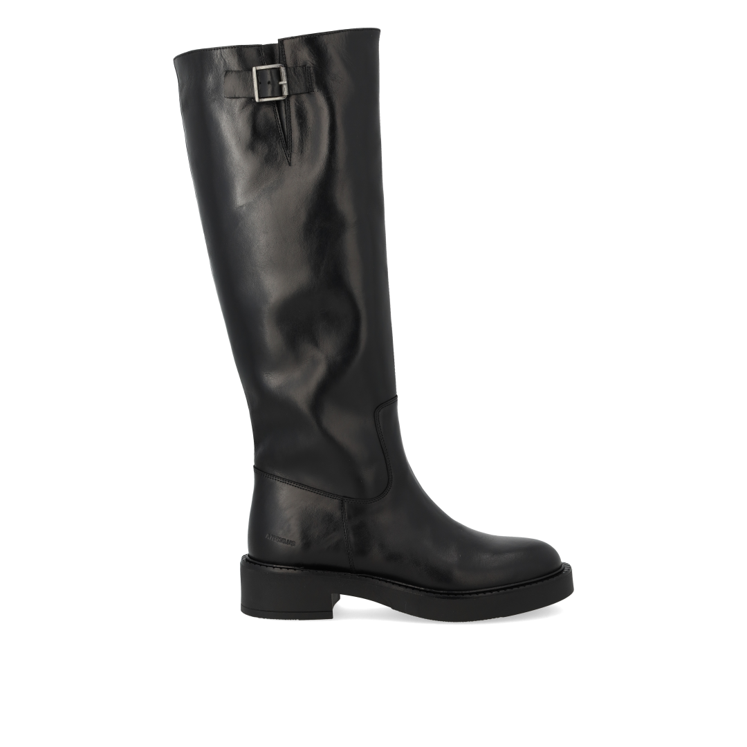 Long Shafted boot with buckle detail