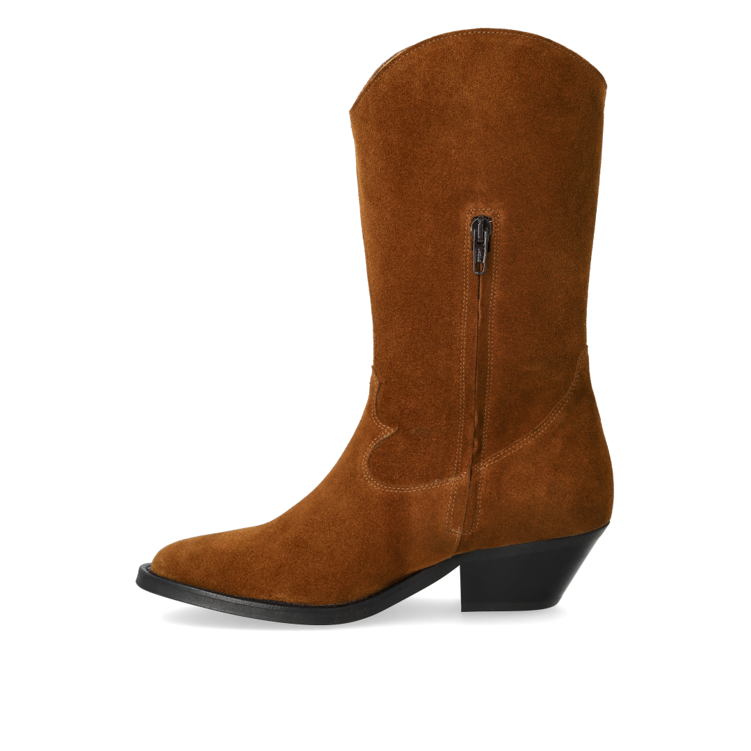 Cowboy boot with curved shaft and fringe