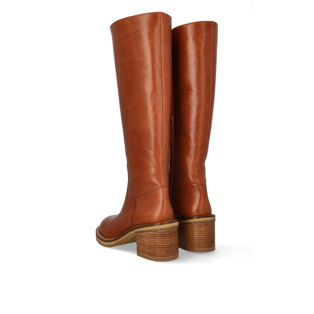70s-inspired long shafted leather boot