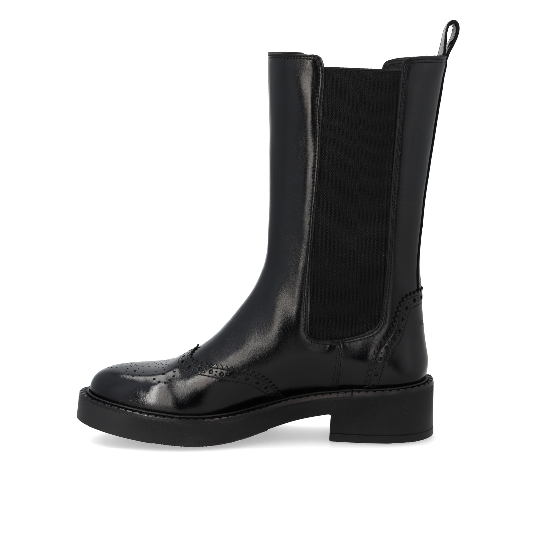 Chelsea boot with brogue perforation