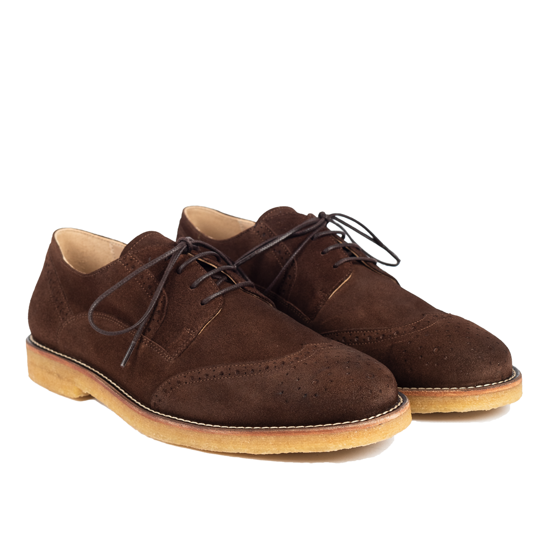 Lace-up shoes with brogue pattern
