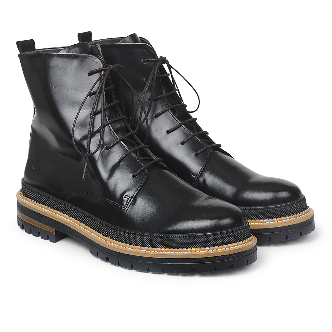 Lace-up boot