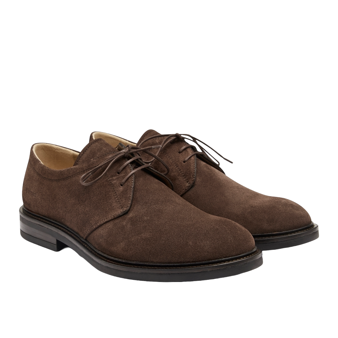 Classic lace-up shoe