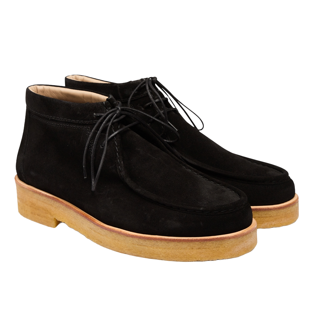 low-cut lace-up boot