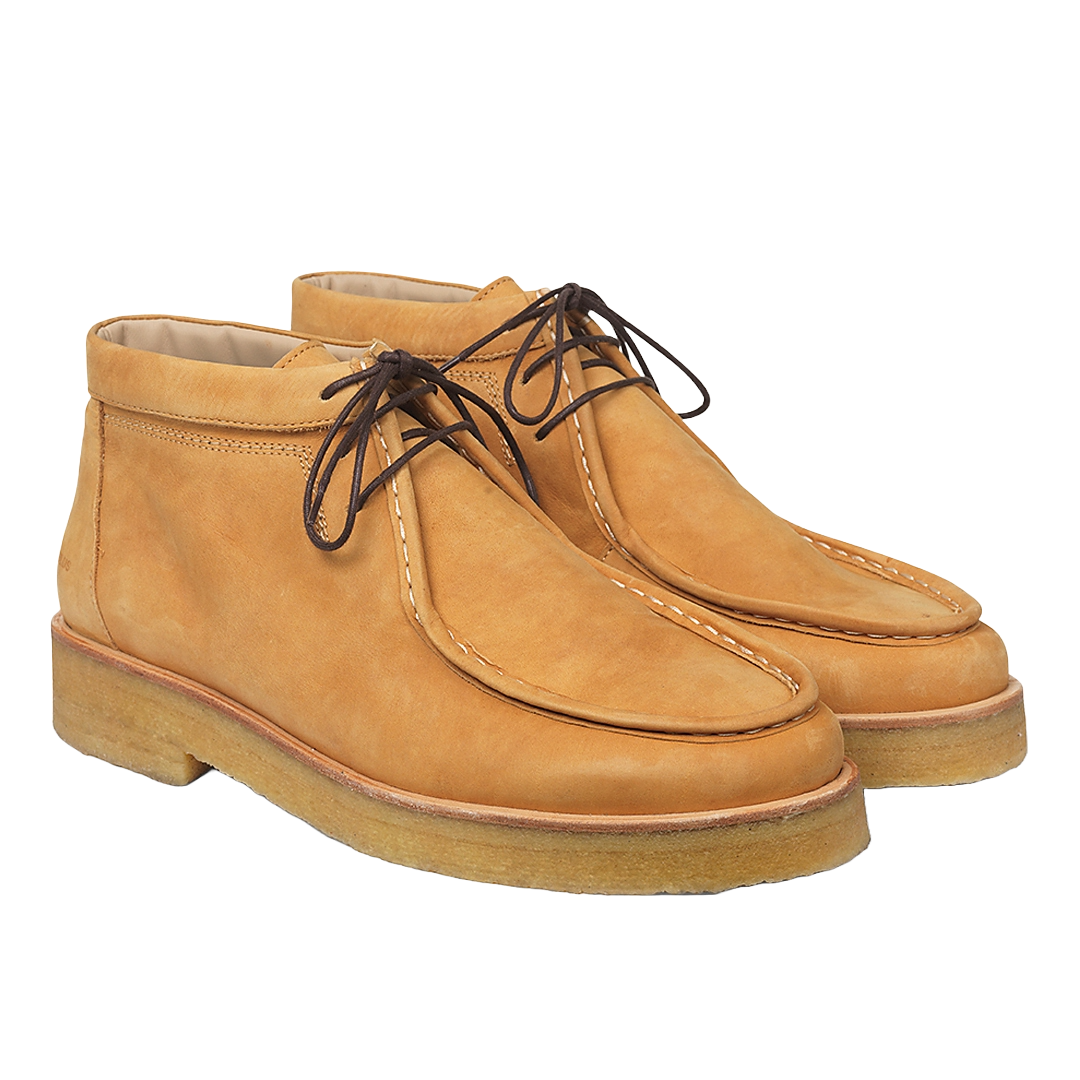 Low-cut lace-up boot