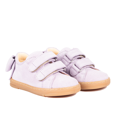 Sneaker with bow and velcro closure
