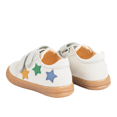 Sneaker with star applications and velcro closure