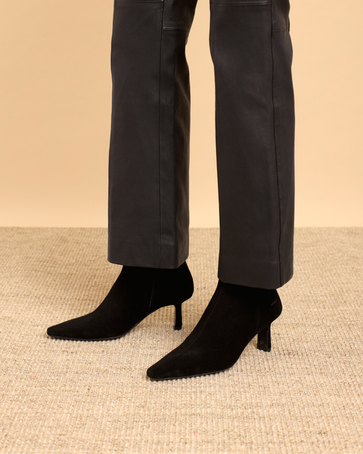 WOMEN - BOOTS WITH HEEL