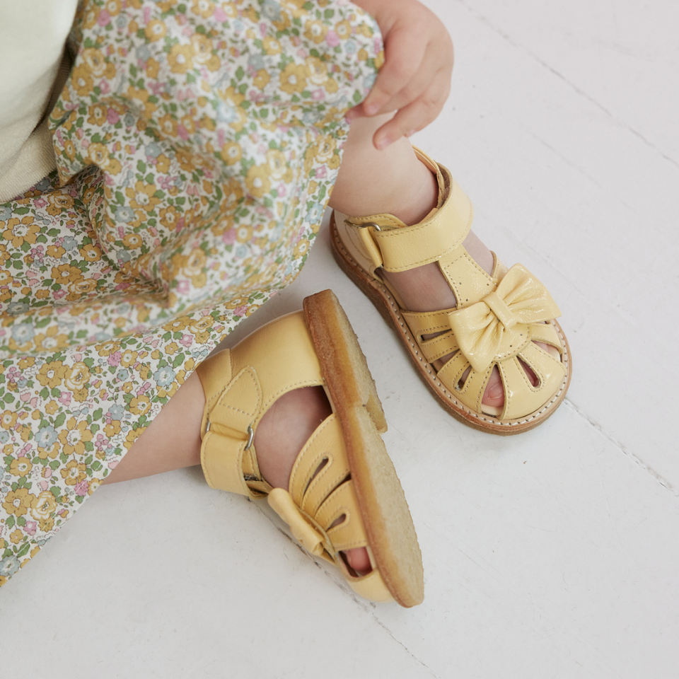 toddler sandal with bow and velcro closure