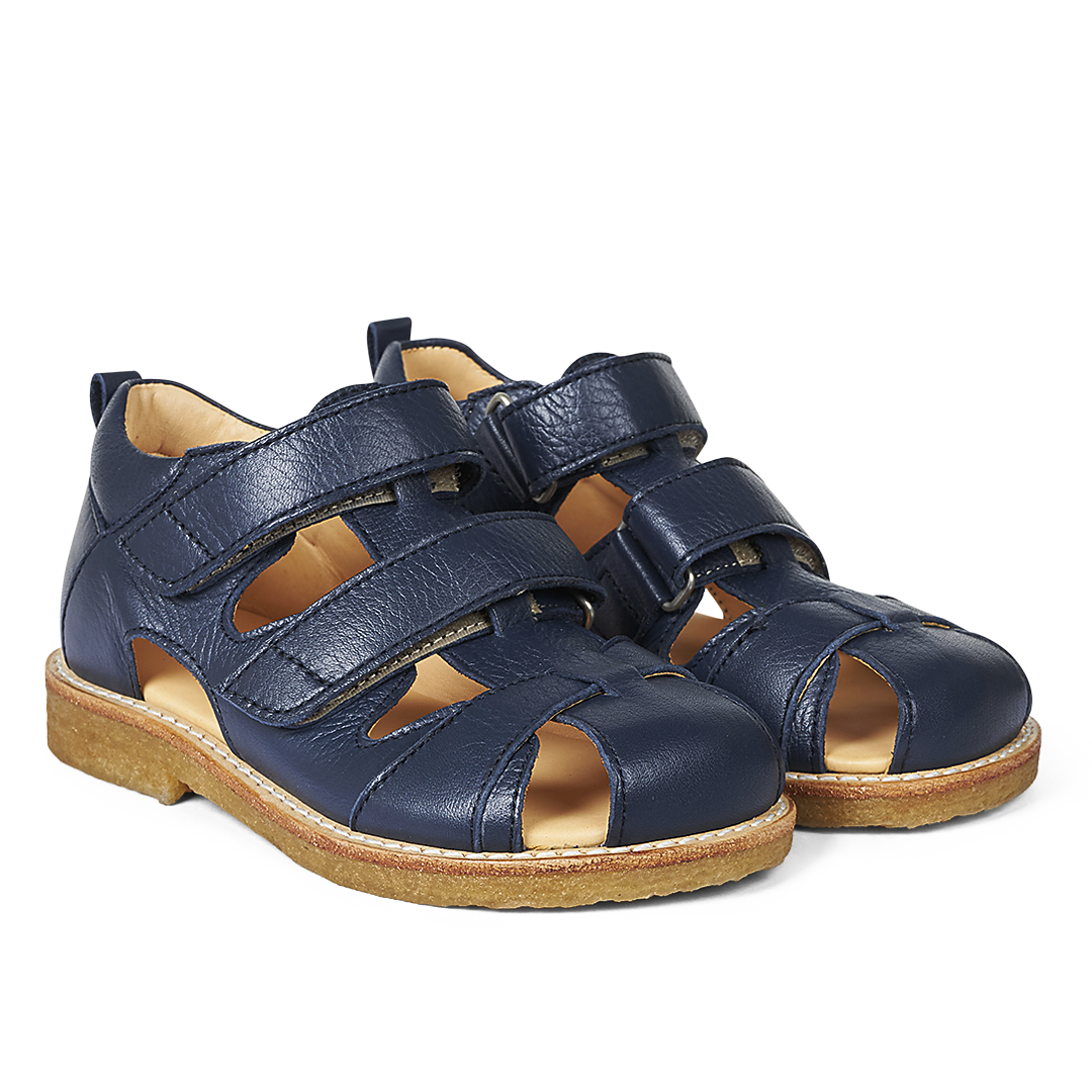 Sandal with velcro closure