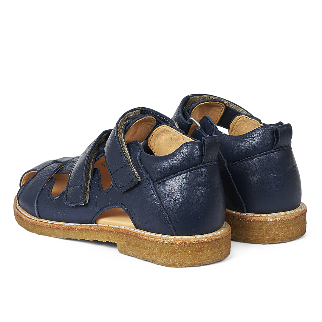 Sandal with velcro closure