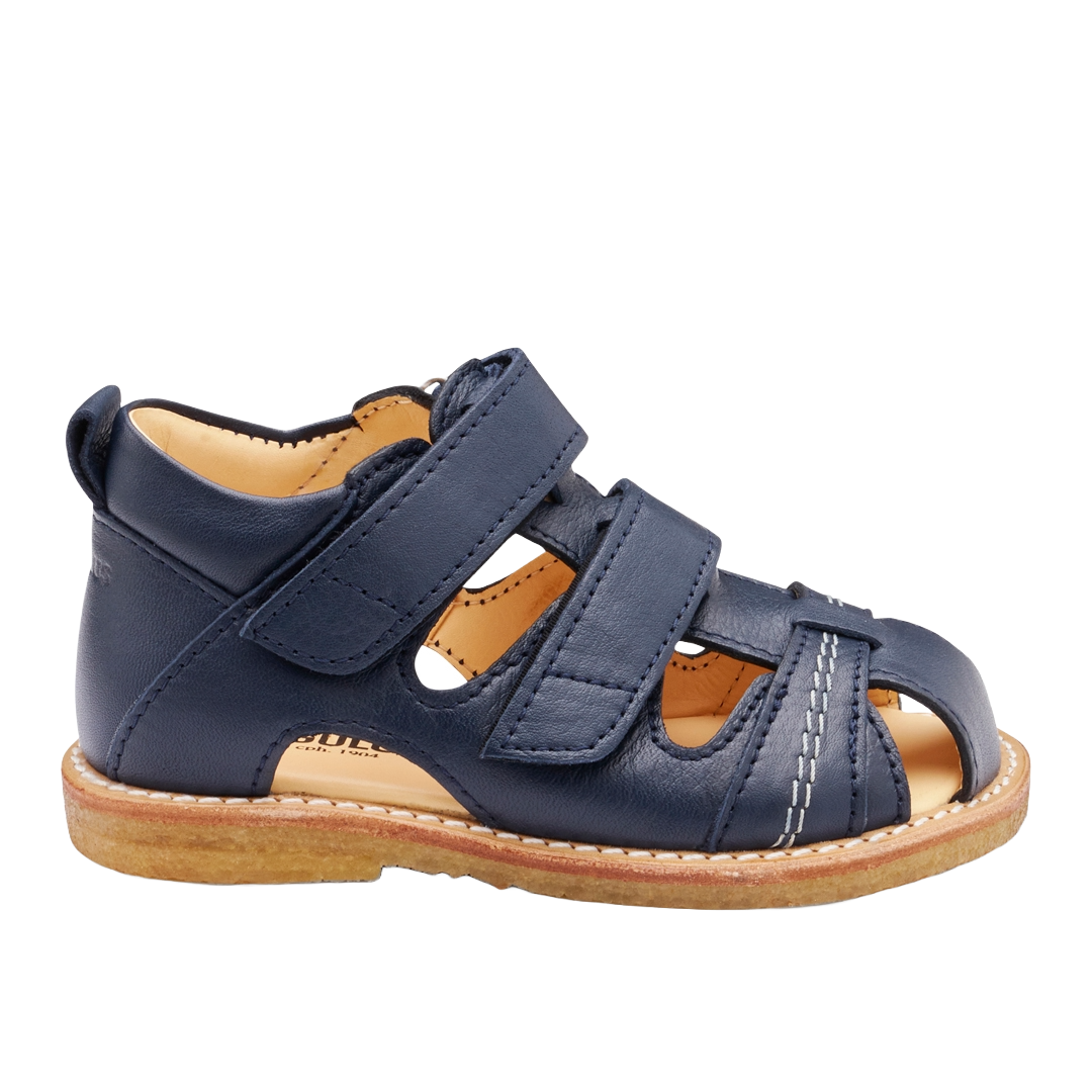 Toddler sandal with velcro closure
