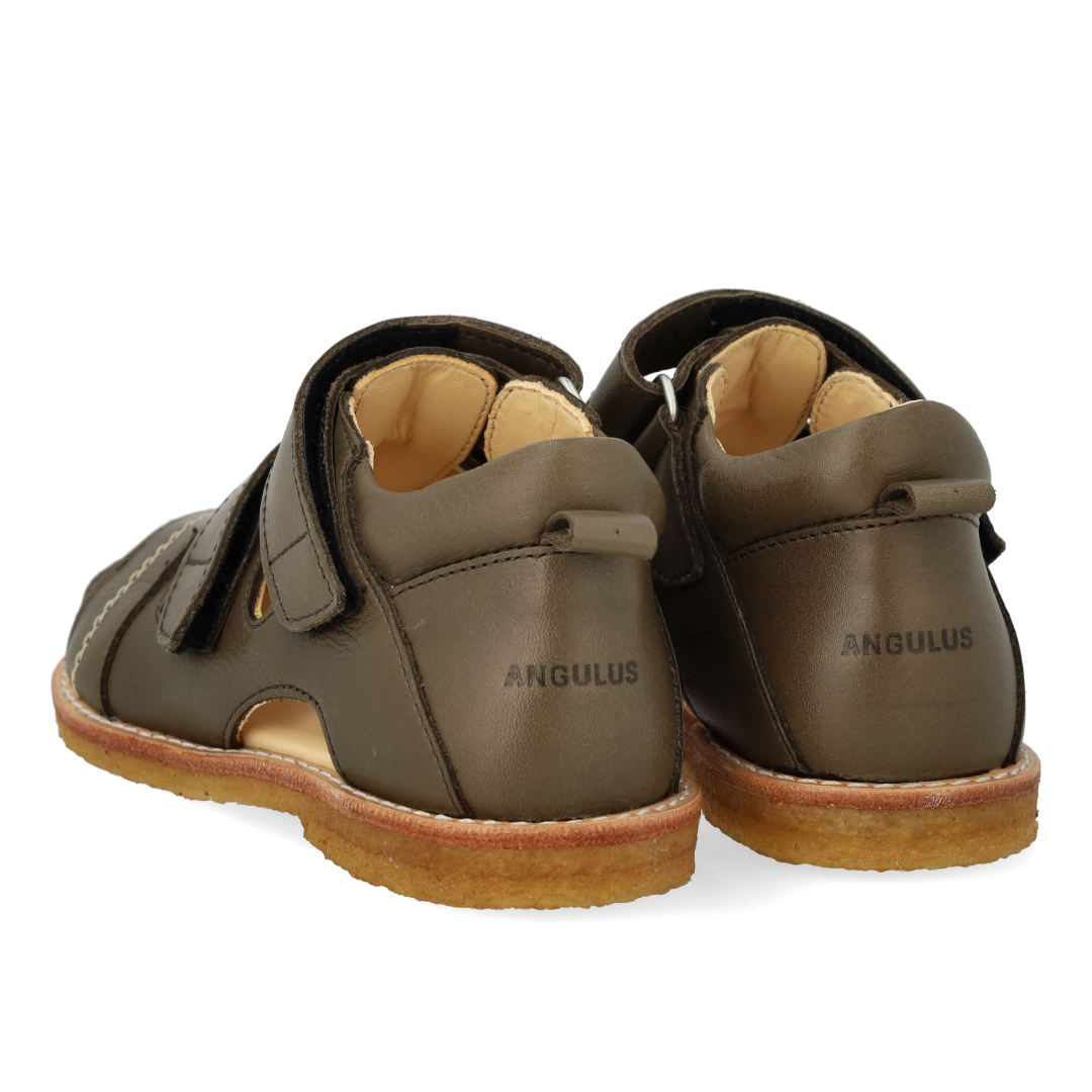 Toddler sandal with velcro closure