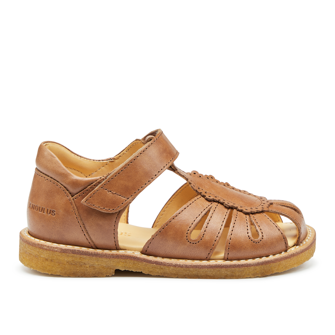 Sandal with teardrop detail