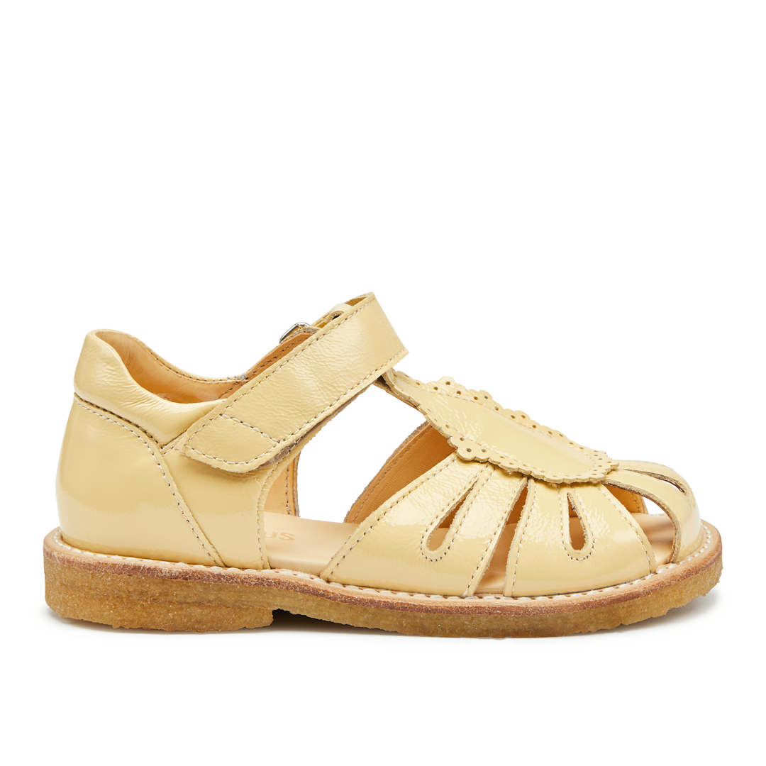 Sandal with teardrop detail