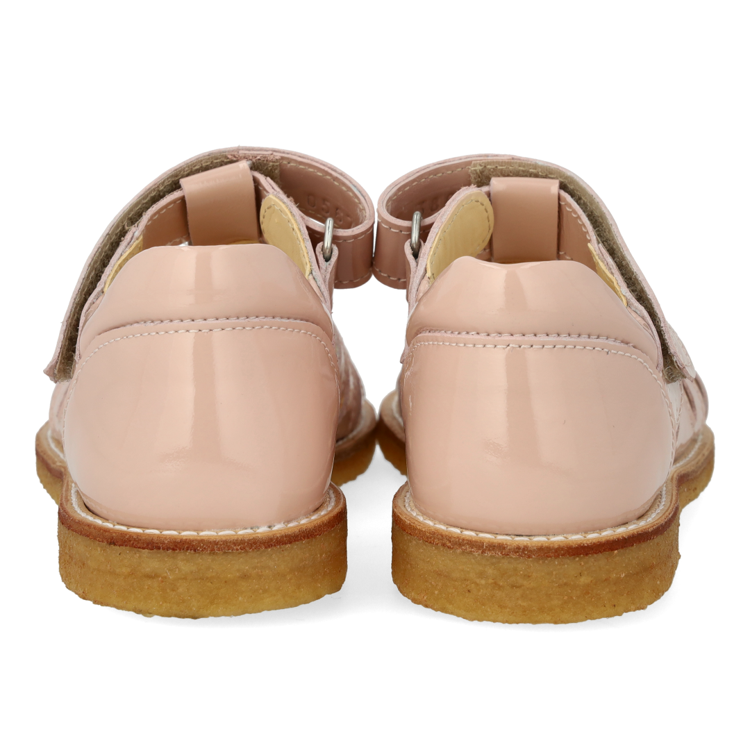 Sandal with teardrop detail