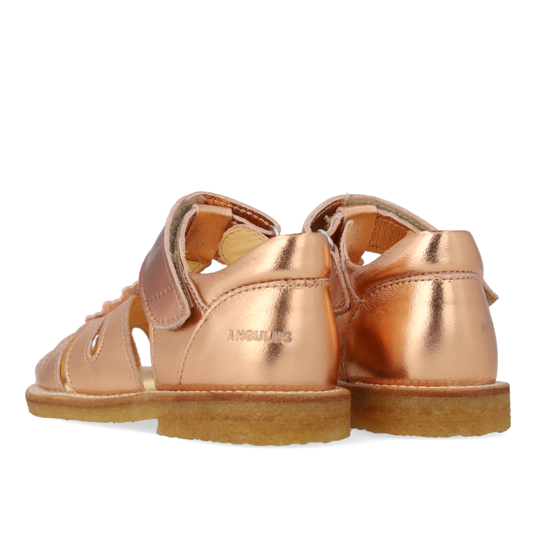 Sandal with teardrop detail