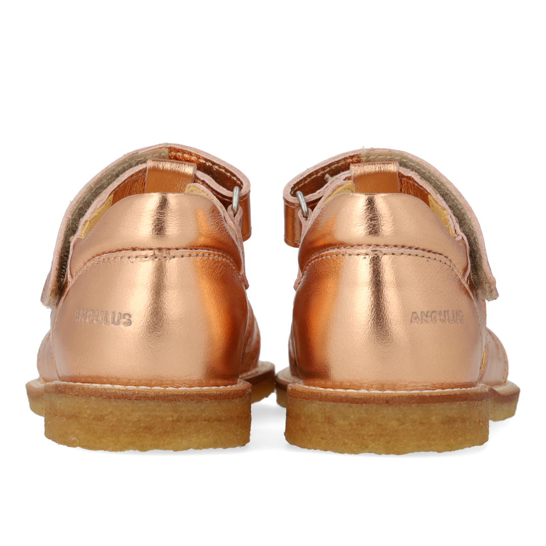 Sandal with teardrop detail
