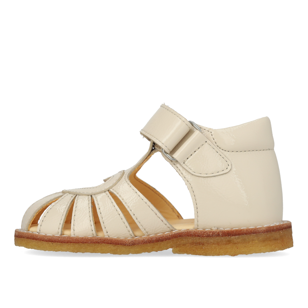 Toddler heart sandal with velcro closure