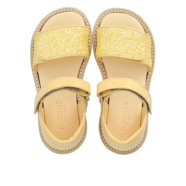 Patent sandal with sparkling glitter detail