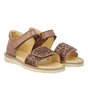 Patent sandal with sparkling glitter detail