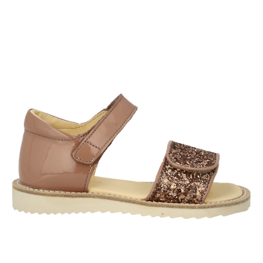 Patent sandal with sparkling glitter detail