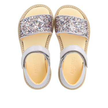 Patent sandal with sparkling glitter detail