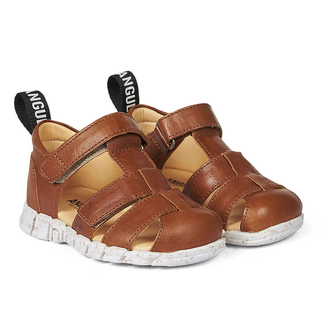 Angulus First sandal with ajustable velcro