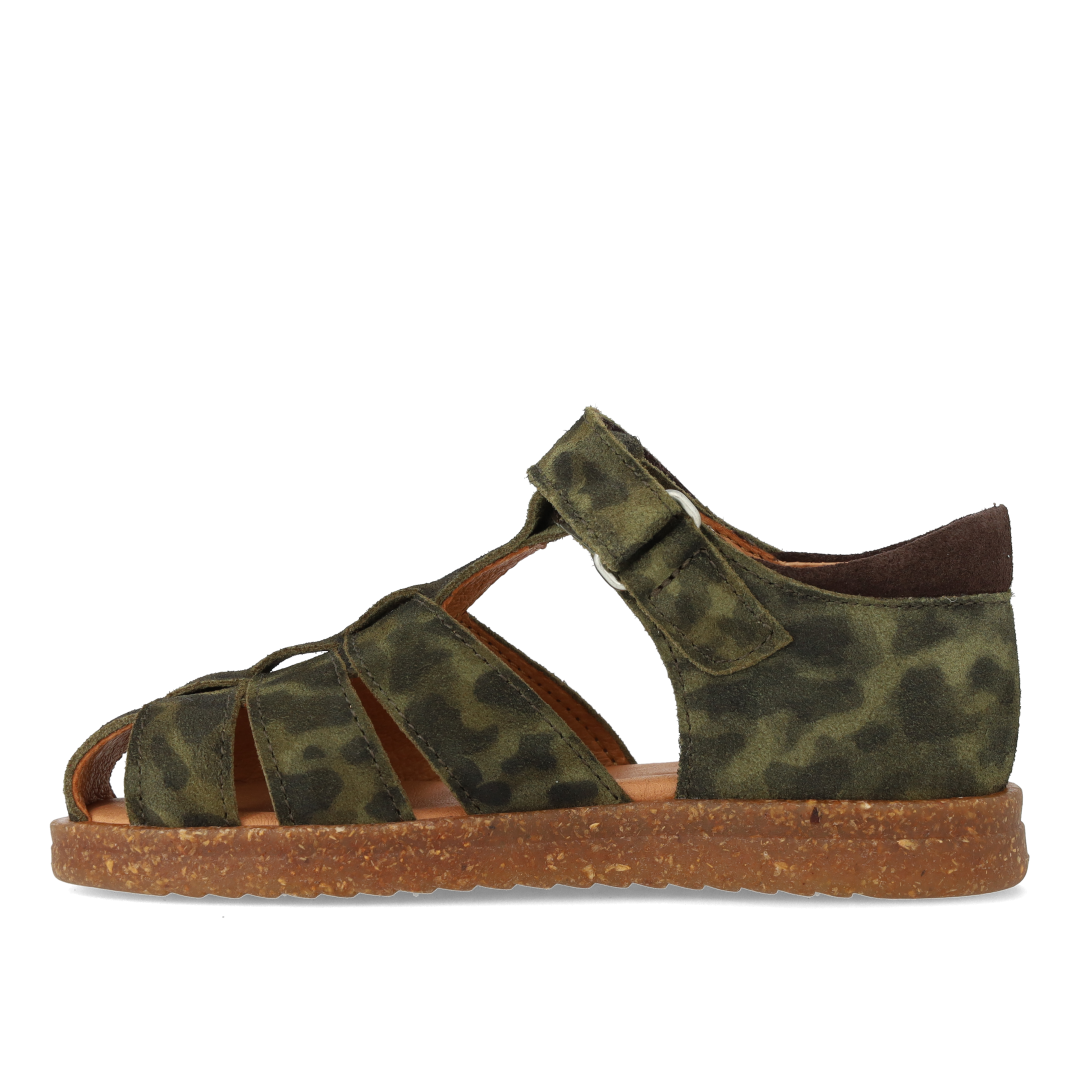 Sandal with adjustable Velcro closure