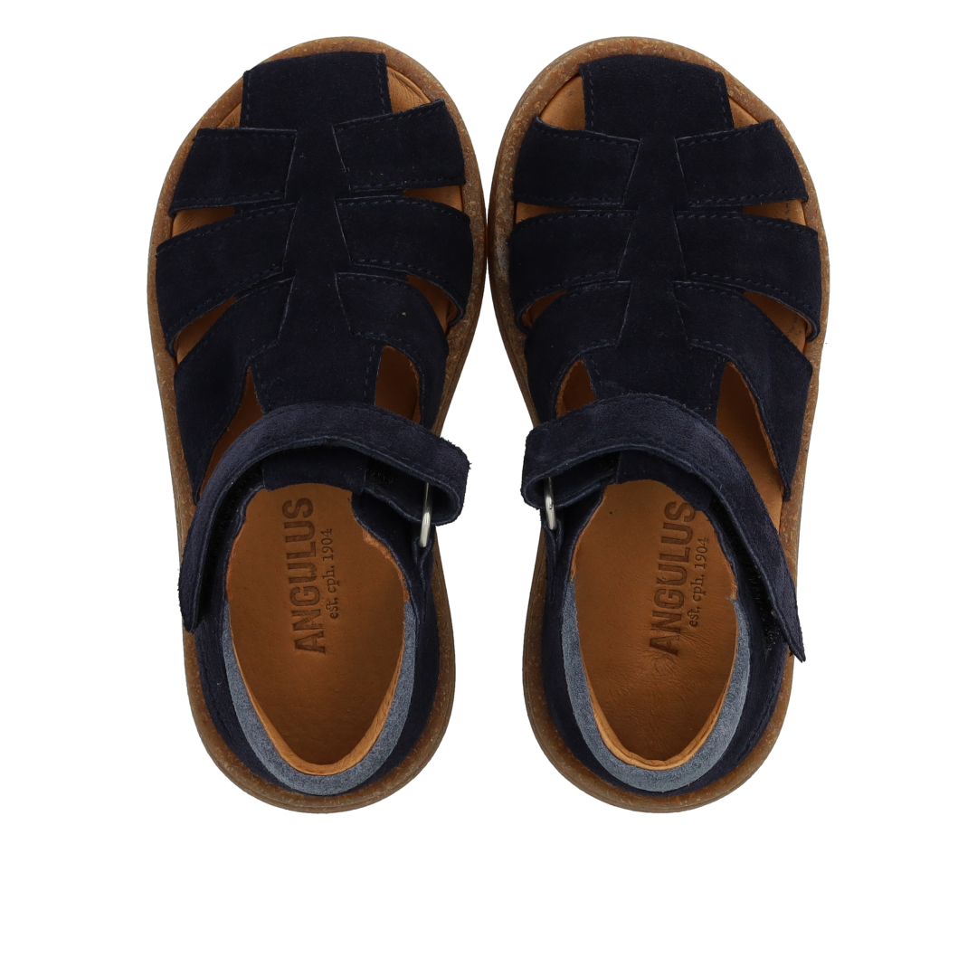 Sandal with adjustable Velcro closure