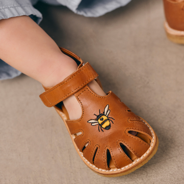 Starter sandal with bee embroidery