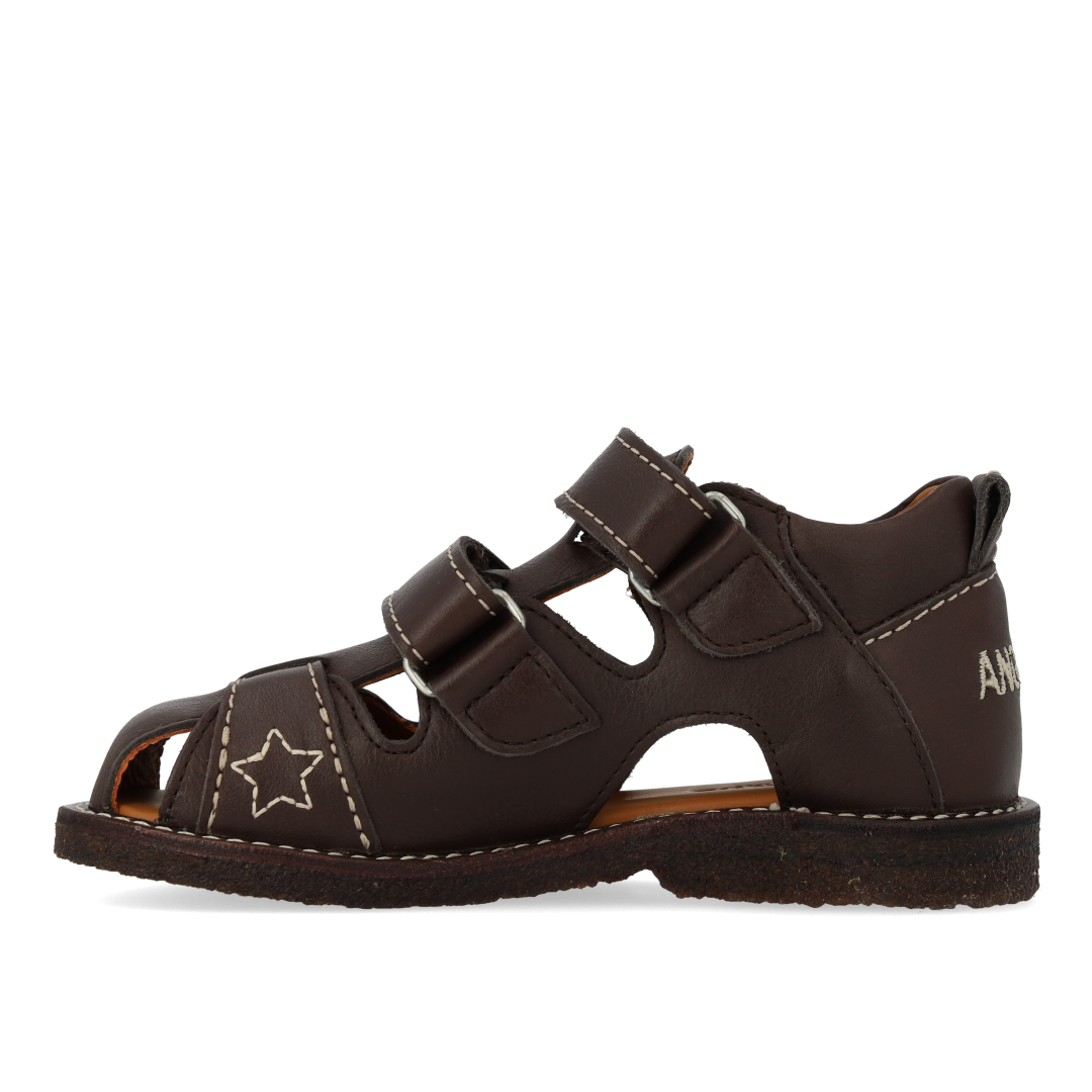 Leather sandal with star embroidery