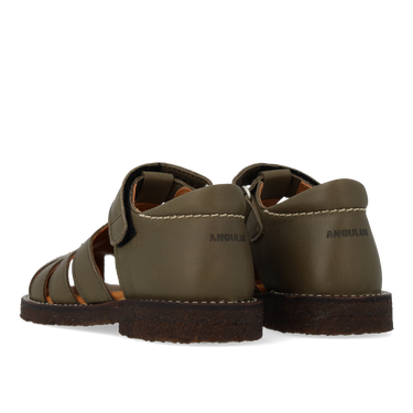 Leather sandal with star detail