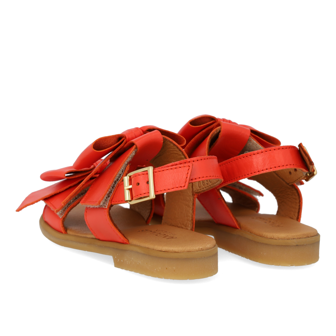Sandal with open toe and double velcro