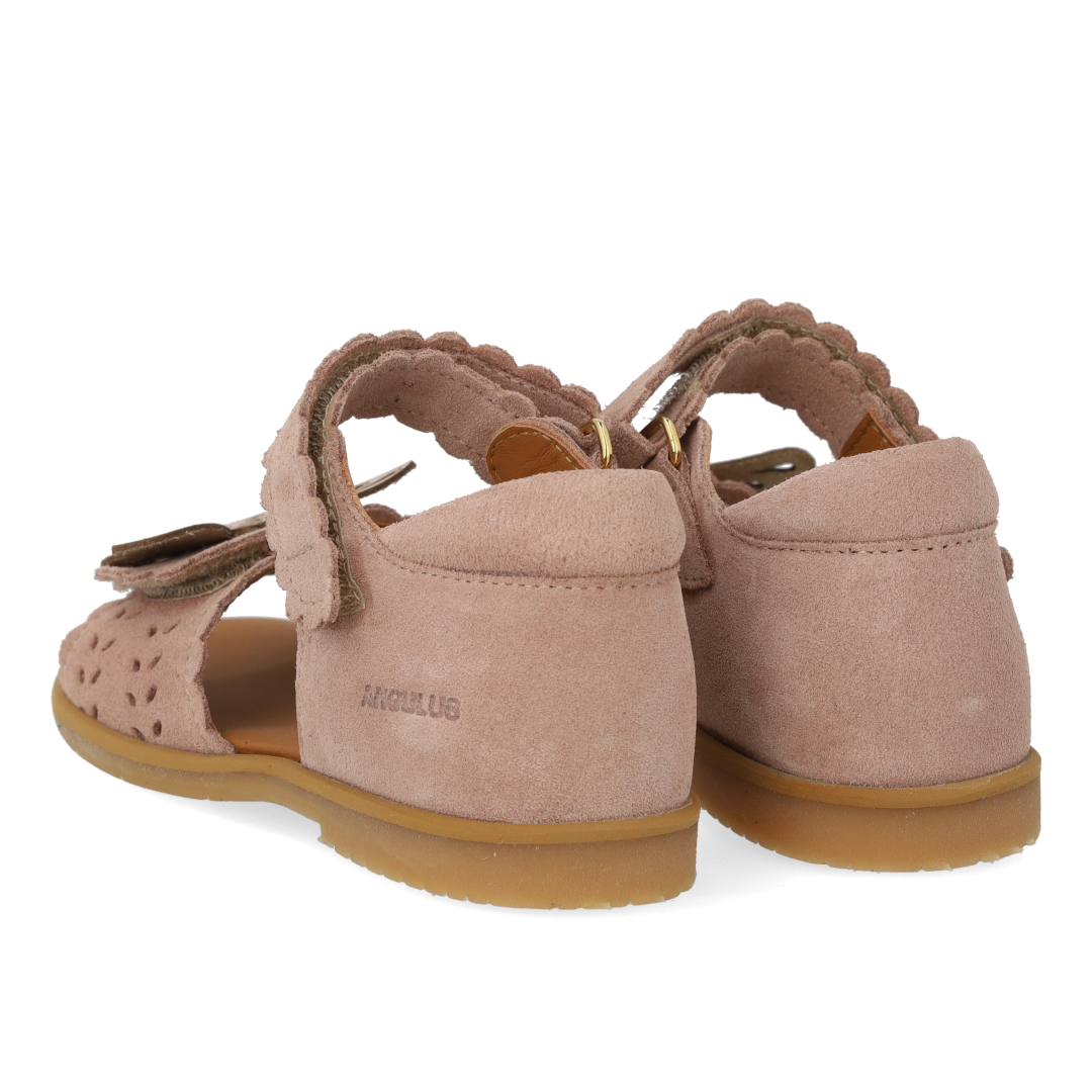 Sandal with open toe and double velcro