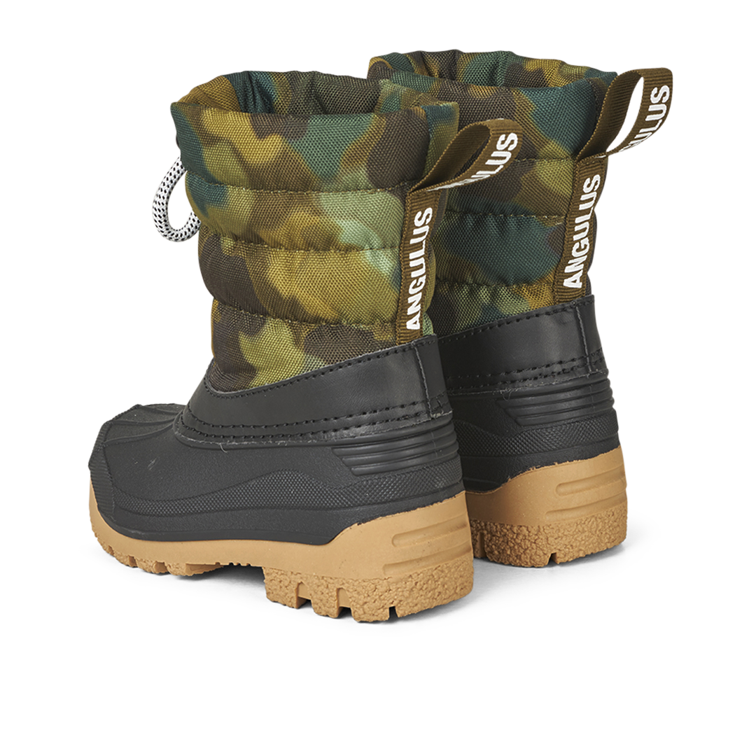 Thermal boot with wool lining