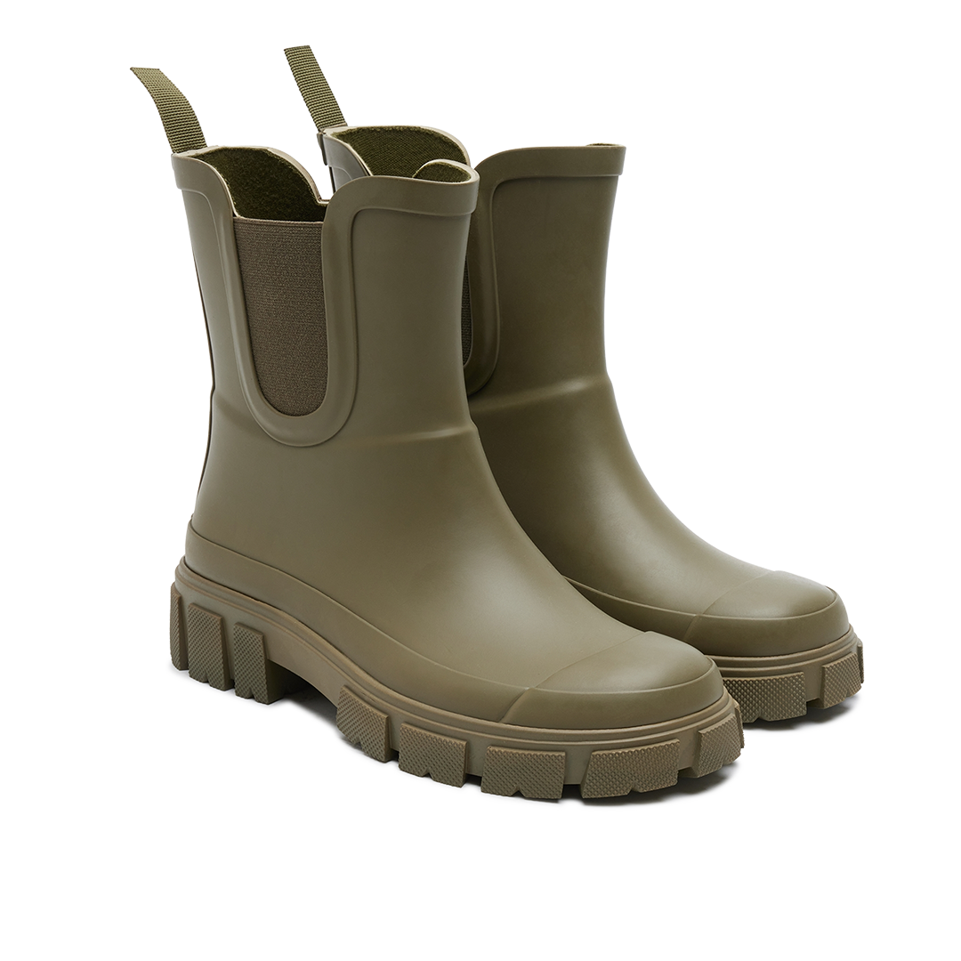 rain boot with chunky track sole