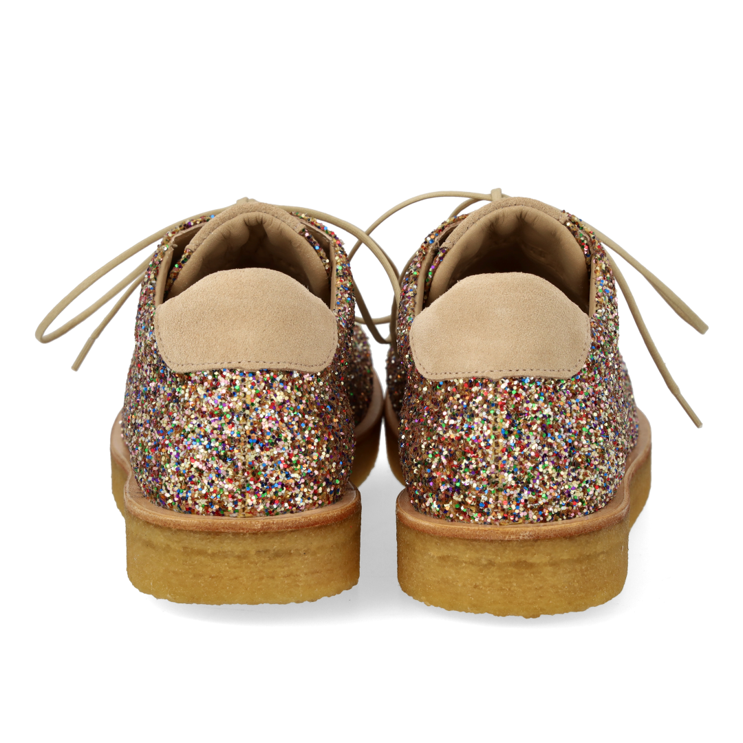 Sneaker with glitter on platform sole