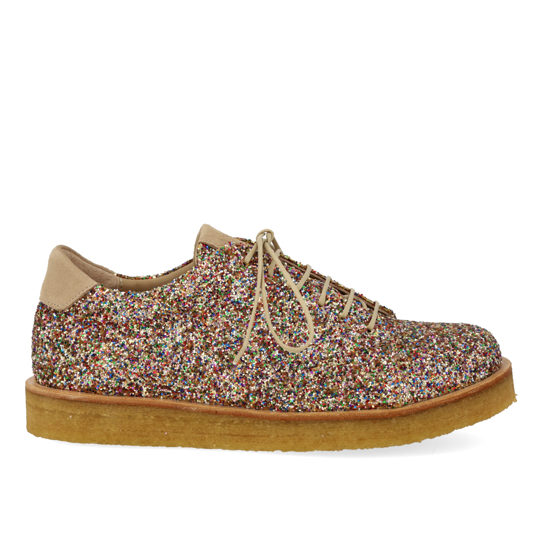 Sneaker with glitter on platform sole