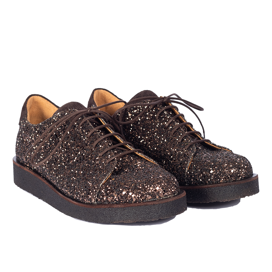 Glitter sneaker with platform sole