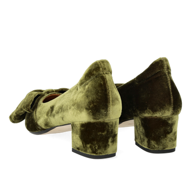 Bow pump in soft velvet