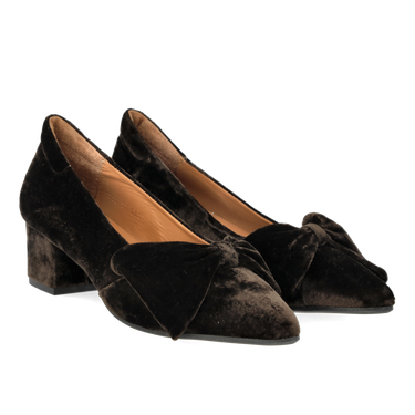 Bow pump in soft velvet