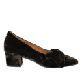 Bow pump in soft velour